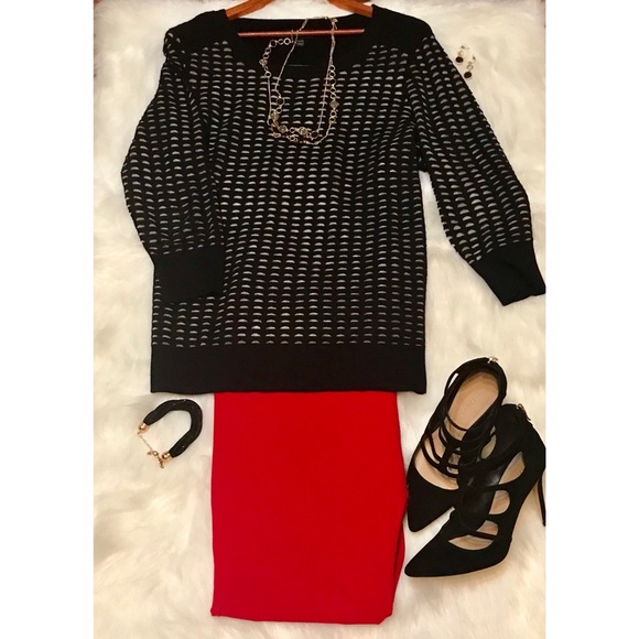 Black Sweater - Picture 2 of 3